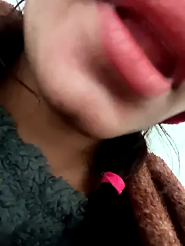 Aaisha-16 online show from January 9, 2026, 4:08 am