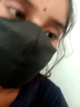 Aaisha-16 online show from November 23, 2025, 2:32 am