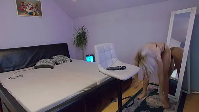 LustfulSin  online show from November 3, 2025, 7:24 am