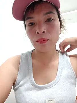 Snapshot of Livelulu chatting on September 29, 2025, 12:17 am Livelulu online show from September 29, 2025, 12:17 am