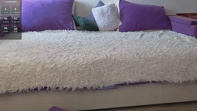 Gentle Ariel online show from March 18, 2026, 2:15 am