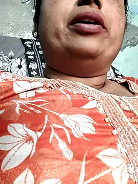 Snapshot of Mmm143 chatting on March 5, 2026, 3:58 am Mmm143 online show from March 5, 2026, 3:58 am