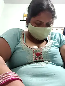 Snapshot of Mmm143 chatting on April 5, 2026, 6:03 pm Mmm143 online show from April 5, 2026, 6:03 pm