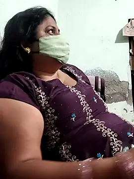 Snapshot of Mmm143 chatting on April 8, 2026, 12:06 pm Mmm143 online show from April 8, 2026, 12:06 pm