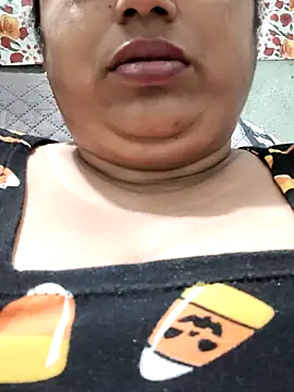 Snapshot of Mmm143 chatting on March 17, 2026, 1:30 am Mmm143 online show from March 17, 2026, 1:30 am