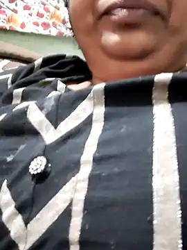 Snapshot of Mmm143 chatting on March 23, 2026, 4:23 am Mmm143 online show from March 23, 2026, 4:23 am