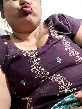 Snapshot of Mmm143 chatting on March 3, 2026, 8:54 am Mmm143 online show from March 3, 2026, 8:54 am