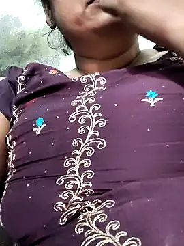 Snapshot of Mmm143 chatting on March 4, 2026, 4:31 am Mmm143 online show from March 4, 2026, 4:31 am