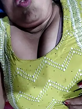 Snapshot of Mmm143 chatting on March 21, 2026, 8:41 am Mmm143 online show from March 21, 2026, 8:41 am