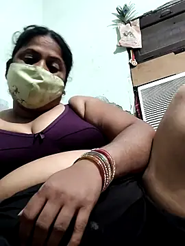 Mmm143 online show from November 7, 2025, 8:02 pm