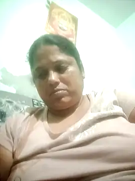 Mmm143 online show from September 28, 2025, 6:37 pm