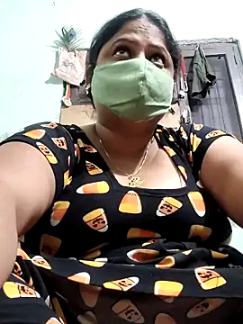 Mmm143 online show from October 17, 2025, 7:26 pm