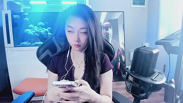 Keke-Bai online show from October 8, 2025, 2:35 am