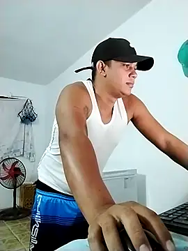 Alex man23 online show from April 22, 2026, 10:38 pm