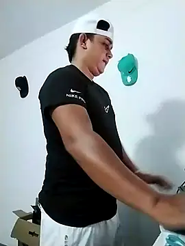 Snapshot of Alex_man23 chatting on September 26, 2025, 3:02 am Alex man23 online show from September 26, 2025, 3:02 am