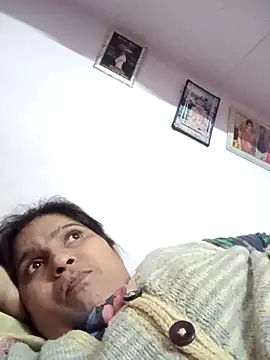 aliya-jaan71 online show from November 29, 2025, 11:32 am