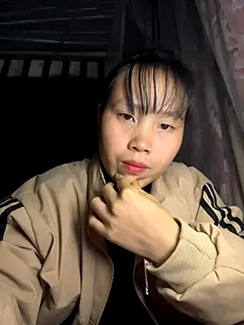 Snapshot of huong-18 chatting on November 28, 2025, 2:17 pm huong-18 online show from November 28, 2025, 2:17 pm