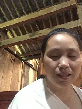 Snapshot of huong-18 chatting on September 26, 2025, 4:08 am huong-18 online show from September 26, 2025, 4:08 am