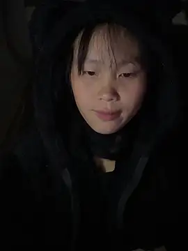 Snapshot of huong-18 chatting on November 18, 2025, 4:54 pm huong-18 online show from November 18, 2025, 4:54 pm