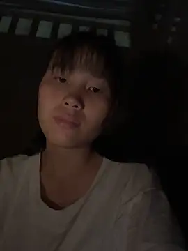 Snapshot of huong-18 chatting on November 4, 2025, 8:56 pm huong-18 online show from November 4, 2025, 8:56 pm