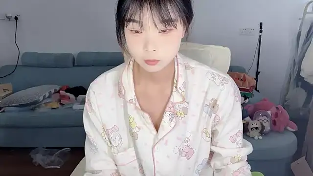 Akong11 online show from April 15, 2026, 5:02 am