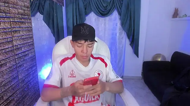 Hunteer Boy online show from October 7, 2025, 8:32 pm