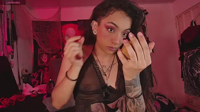 Snapshot of agathaaiko6 chatting on April 2, 2026, 12:51 am agathaaiko6 online show from April 2, 2026, 12:51 am