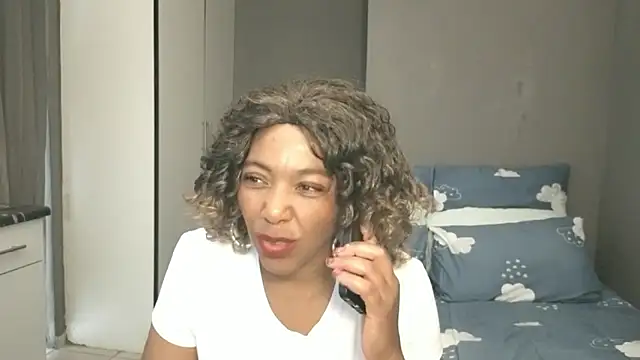 Lillyan N online show from January 14, 2026, 8:29 am