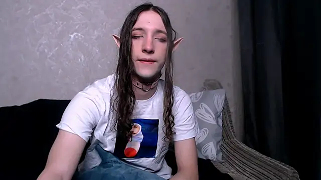 SilverMuse  online show from September 28, 2025, 12:06 am