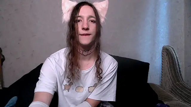 SilverMuse  online show from September 24, 2025, 4:52 am