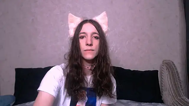 SilverMuse  online show from October 5, 2025, 1:51 am