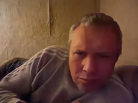 evulis1 online show from October 10, 2025, 10:10 pm