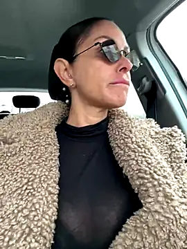 ainaht online show from November 18, 2025, 8:39 am