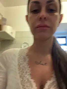 Snapshot of ainaht chatting on February 5, 2026, 8:10 am ainaht online show from February 5, 2026, 8:10 am