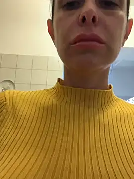 Snapshot of ainaht chatting on February 6, 2026, 8:54 am ainaht online show from February 6, 2026, 8:54 am