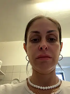 ainaht online show from April 24, 2026, 7:32 am
