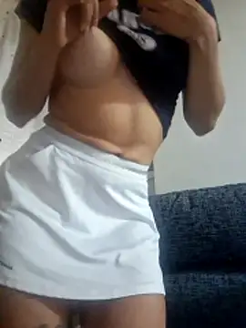 Lauraxxsteen online show from May 2, 2026, 4:01 pm