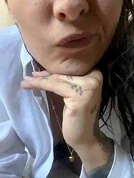 anonyme hot47 online show from November 4, 2025, 9:13 am