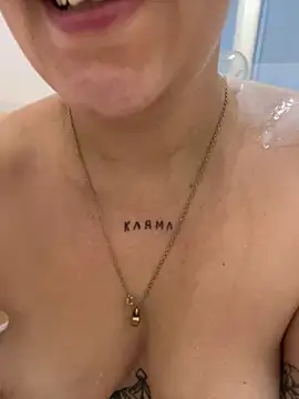 anonyme hot47 online show from December 5, 2025, 1:32 pm