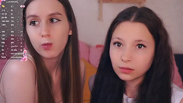 GabrielleLynchard online show from November 5, 2025, 7:17 pm