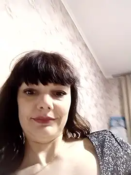Snapshot of AliceSwan1122 chatting on April 15, 2026, 6:23 pm AliceSwan1122 online show from April 15, 2026, 6:23 pm