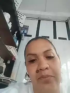 LaraStons online show from September 26, 2025, 9:21 pm