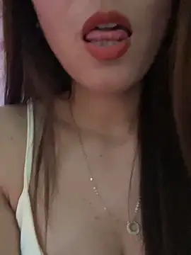 Moon pusy online show from May 23, 2026, 2:38 pm