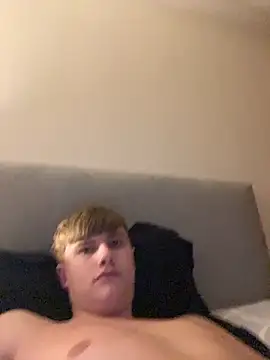 Sammyboy2211 online show from February 26, 2026, 1:49 am