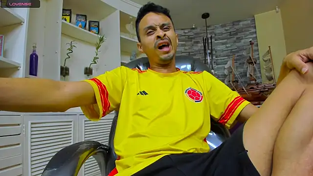 Juicy Creww online show from October 11, 2025, 8:26 am