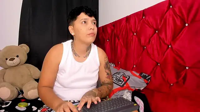 Afrodita selene online show from September 18, 2025, 6:05 am