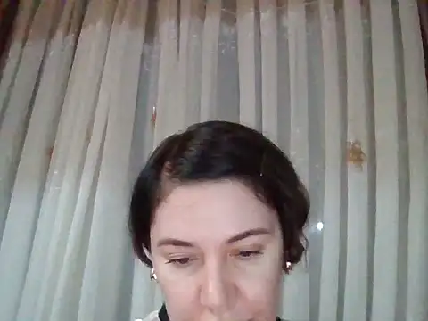 Snapshot of Lomivah chatting on November 19, 2025, 1:11 pm Lomivah online show from November 19, 2025, 1:11 pm