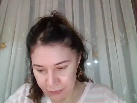 Snapshot of Lomivah chatting on January 8, 2026, 5:30 pm Lomivah online show from January 8, 2026, 5:30 pm