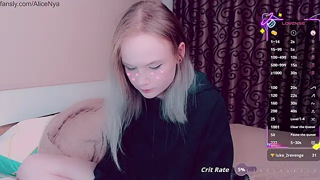 Snapshot of AliceNya_cute chatting on October 13, 2025, 4:36 am AliceNya cute online show from October 13, 2025, 4:36 am