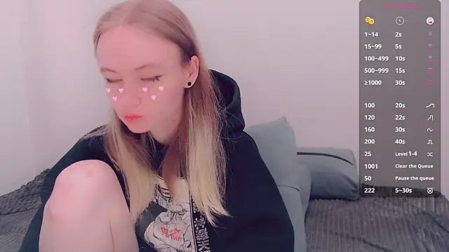 AliceNya cute online show from May 31, 2026, 4:18 am